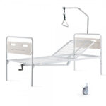 bolnički krevet sa trapezom, ogradom i točkovima